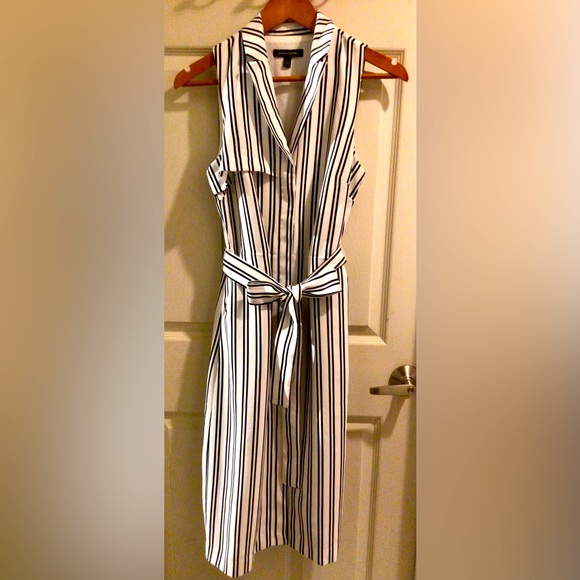 Banana Republic brand new without tags long button down dress. Size 4 - Picture 1 of 12